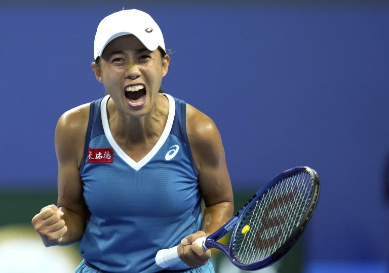 Le vétéran local Zhang Shuai continue de progresser à l&rsquo;Open de Chine