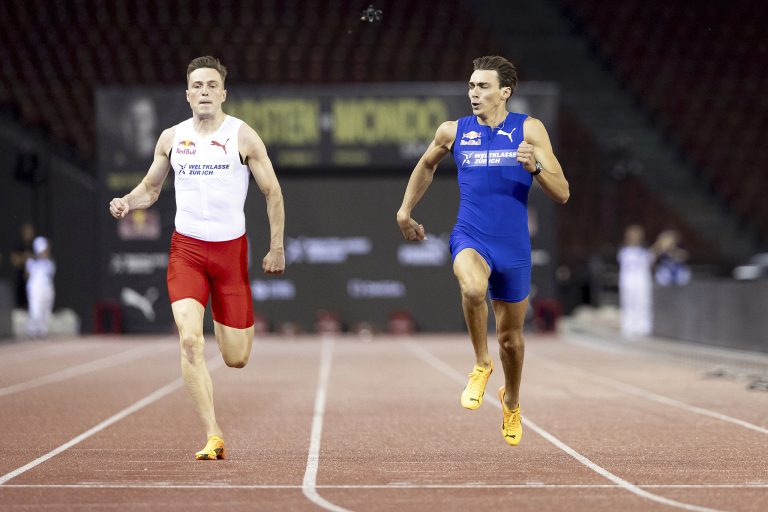 Duplantis termine la course exhibition de 100 mètres en 10,37 secondes et bat Warholm