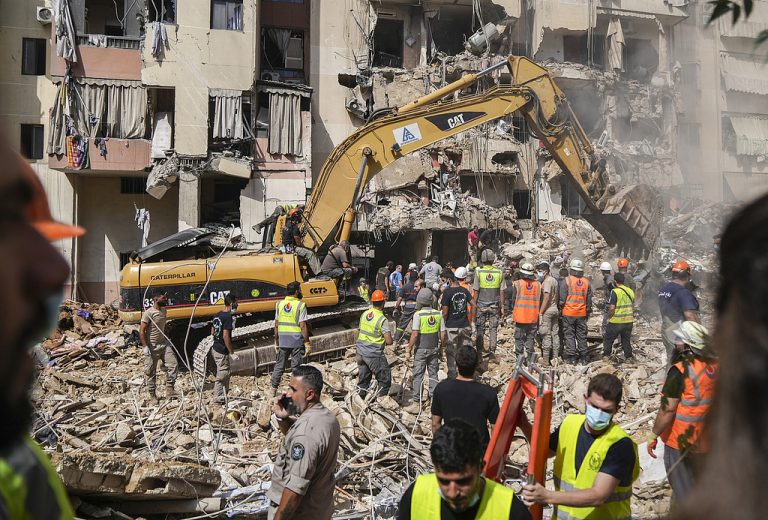 Les recherches de survivants se poursuivent après la mort de 37 personnes dans une frappe israélienne à Beyrouth