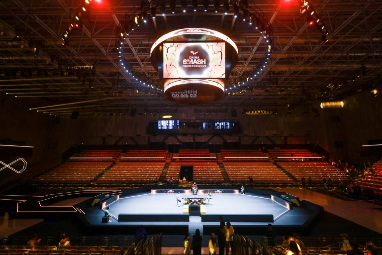 Wang et Sun mènent le WTT China Smash à Pékin