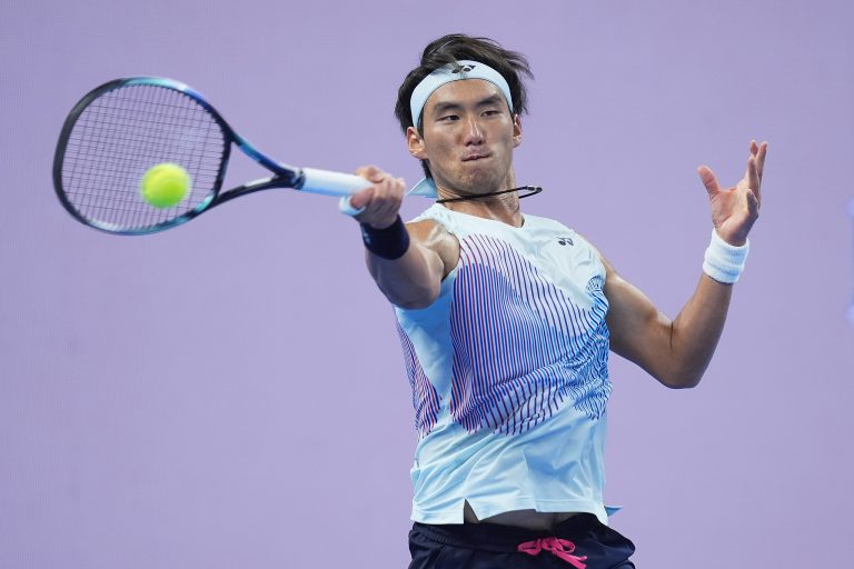 Buyunchaokete tombe face au numéro un mondial Sinner en demi-finale de l&rsquo;Open de Chine