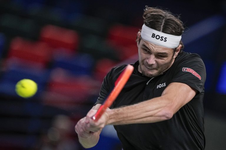 Fritz remporte deux tie-breaks pour battre Atmane au Shanghai Masters