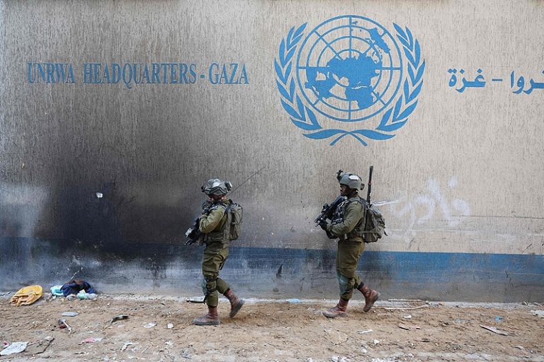 Israël vote pour interdire l&rsquo;UNRWA ; Les Palestiniens disent que 100 000 habitants sont coincés