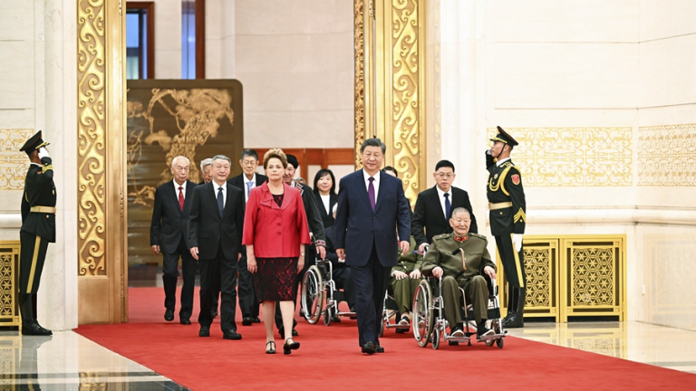 La Chine honore les personnalités en leur décernant les plus hautes récompenses à l&rsquo;approche de la Fête nationale
