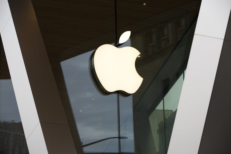 Le conseil du travail américain dépose une plainte contre Apple concernant les droits des employés