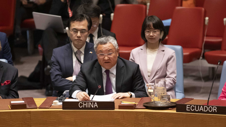 L&rsquo;envoyé chinois appelle à un équilibre entre le développement technologique et la sécurité