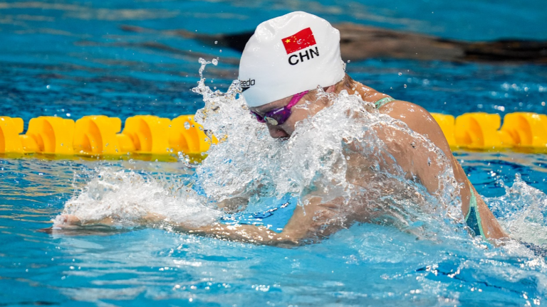 Tang établit à nouveau un record asiatique alors que la Chine domine la Coupe du monde de natation