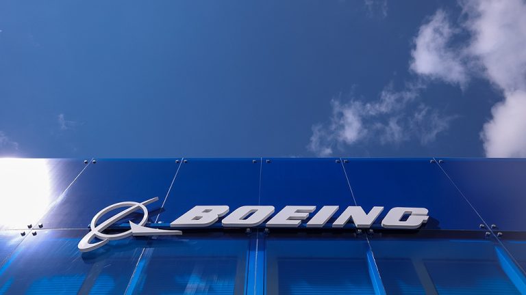 Un satellite fabriqué par Boeing se brise dans l&rsquo;espace