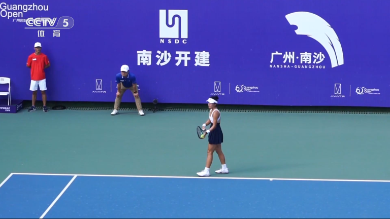 Wei Sijia surprend Rebecca Sramkova, tête de série n°6, à l&rsquo;Open de Guangzhou