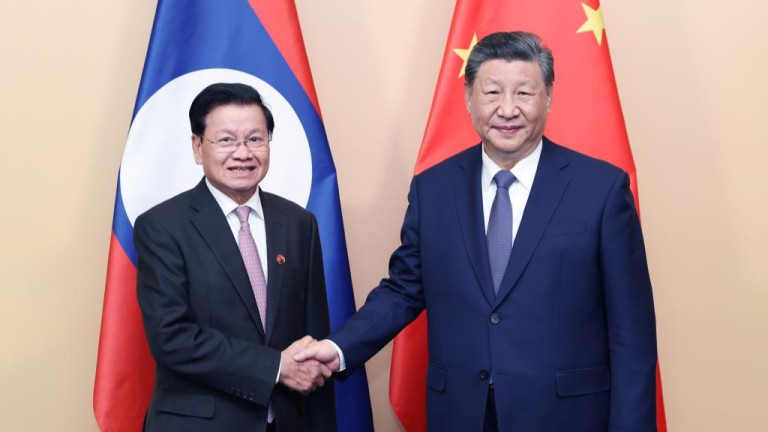 Xi exhorte la Chine et le Laos à forger un modèle de coopération dans le cadre de la BRI