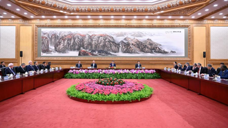 Xi rencontre des invités étrangers à la Conférence internationale de l&rsquo;amitié avec la Chine