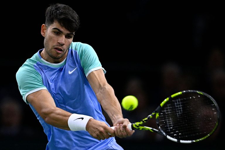 Alcaraz progresse mais Rublev perd au Masters de Paris