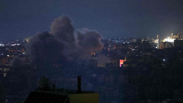 Israël poursuit ses frappes au Liban et à Gaza alors que Beyrouth attend des idées de trêve