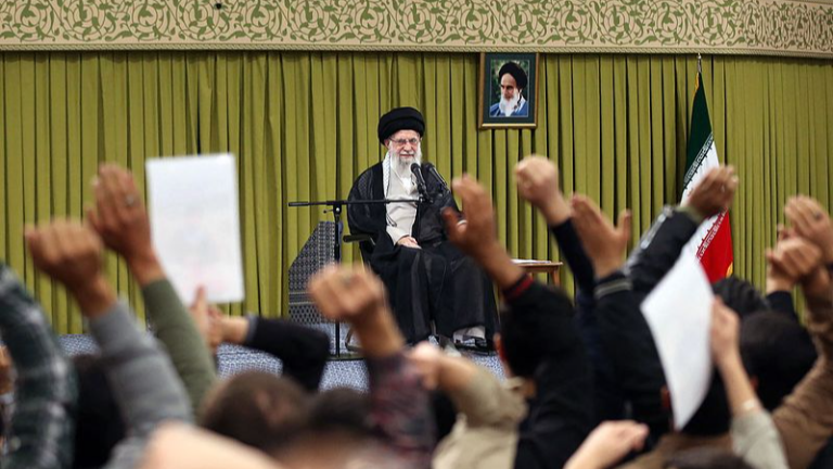 L’Iran promet une « réponse cassante » contre Israël et les États-Unis