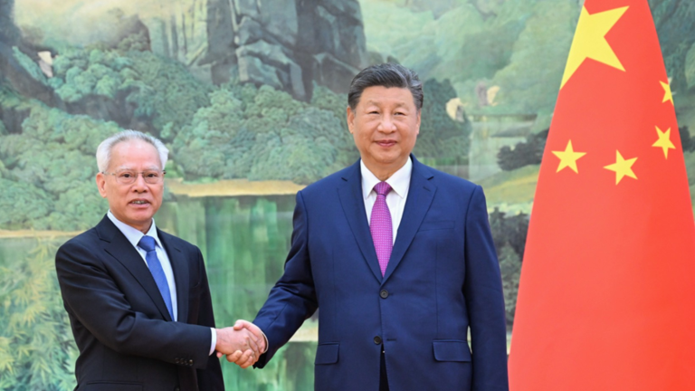 Le président Xi rencontre le nouveau directeur général de Macao, Sam Hou Fai