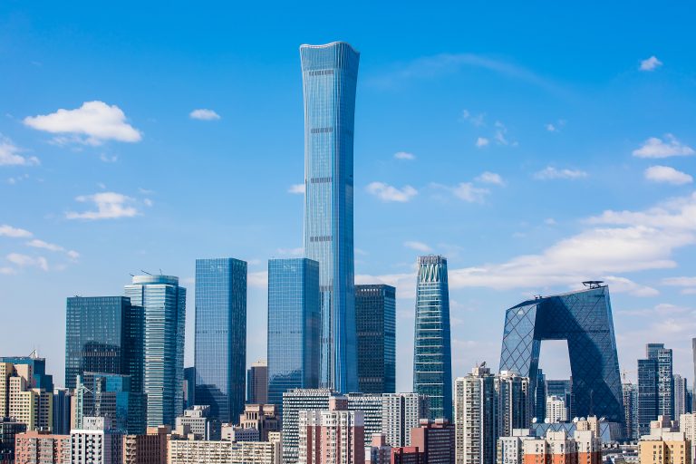 L&rsquo;économie croît en octobre, avec une accélération de l&rsquo;industrie manufacturière et du commerce de détail