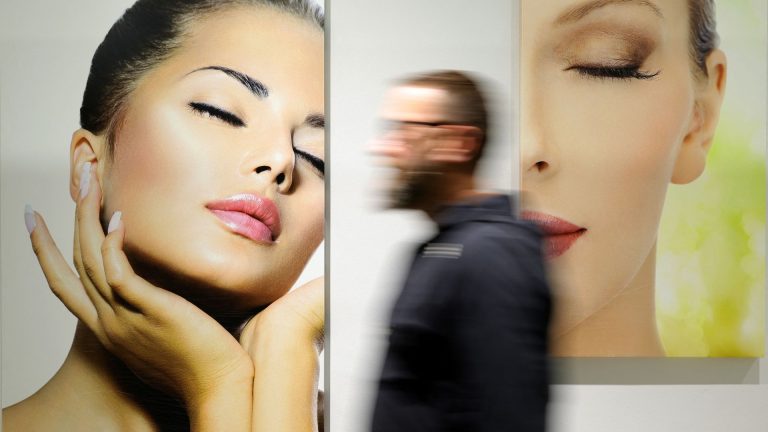 Tourisme du bonheur : l&rsquo;Albanie fait ses armes en tant que chirurgie esthétique européenne