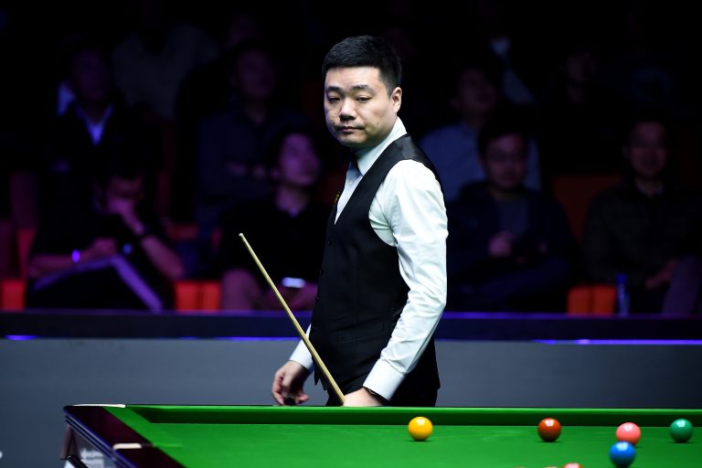 Trois joueurs chinois atteignent les demi-finales du Championnat international WST