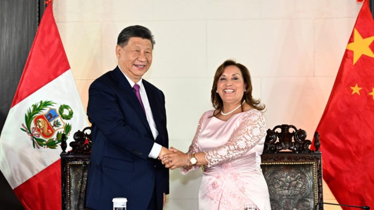 Xi et Boluarte assistent à la cérémonie d&rsquo;ouverture du port de Chancay par vidéo