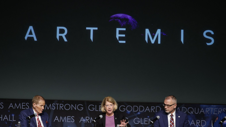 Les États-Unis retardent les missions lunaires Artemis en raison de problèmes de vaisseau spatial