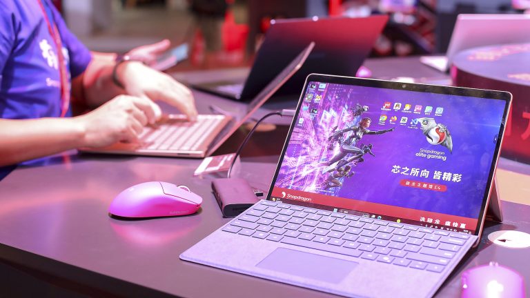 Qualcomm remporte le procès des puces clés contre Arm, débloquant sa poussée PC
