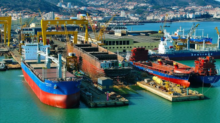 La Chine exhorte les États-Unis à revenir à un système commercial multilatéral fondé sur des règles