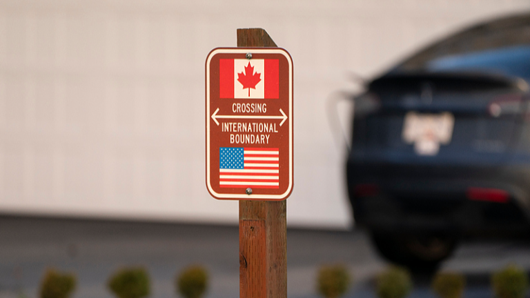 Le Canada affirme que « tout est sur la table » face à la menace tarifaire de Trump