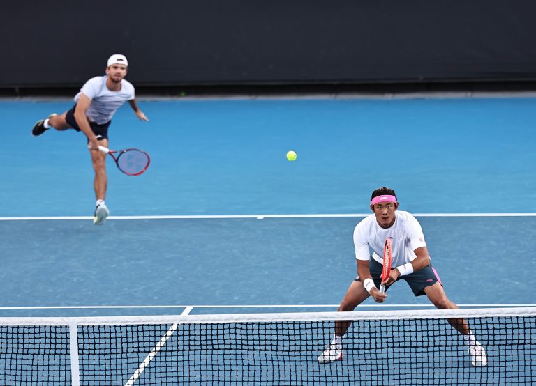 Zhang & Machac se mobilise pour progresser en double masculin à l&rsquo;Open d&rsquo;Australie