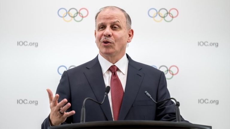 Le chef olympique jordanien Prince Feisal en cours d&rsquo;exécution pour la présidence du CIO
