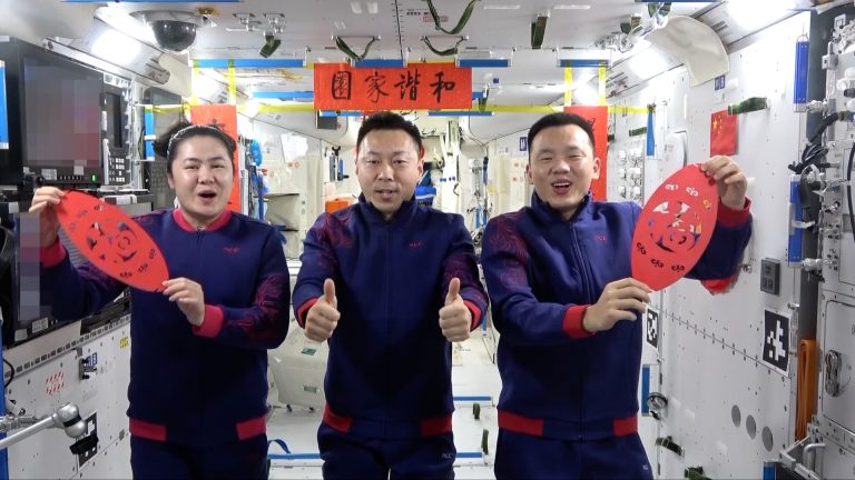 Les astronautes de Shenzhou-19 en Chine partagent des détails sur le travail et la vie dans l&rsquo;espace
