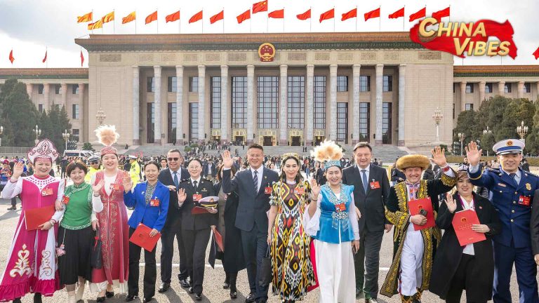 Les députés du PNJ chinois se dirigent des réformes politiques dans les secteurs clés