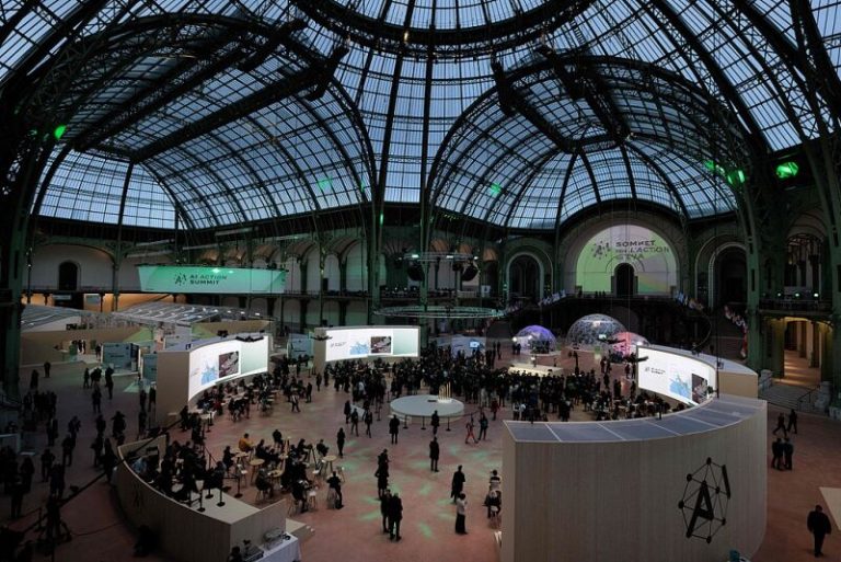 Les grands modèles de l&rsquo;IA de la Chine s&rsquo;épanouissent, offrent de nouvelles solutions pour le monde