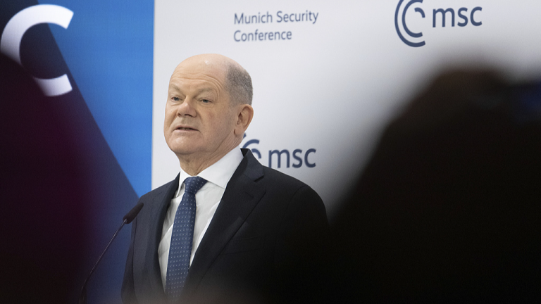 Scholz réprimande Vance, défend la position de l&rsquo;Europe à l&rsquo;extrême droite