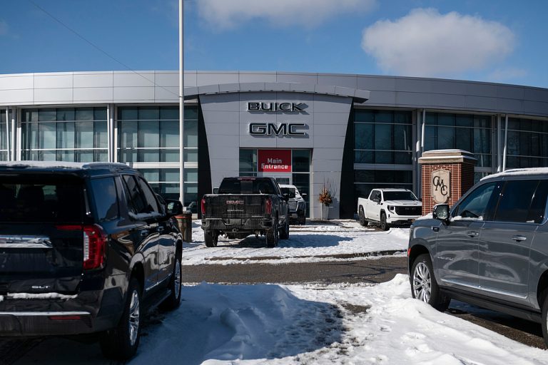 Trump Tariff Policy pour augmenter davantage les prix des voitures américaines par milliers