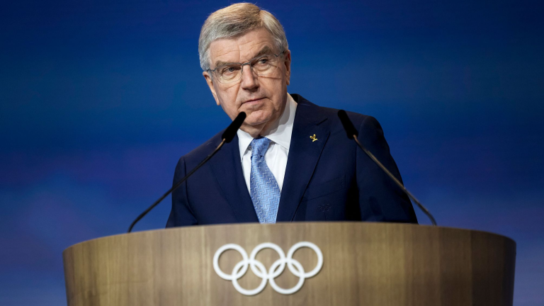 Bach émotionnel nommé président honoraire du CIO pour la vie