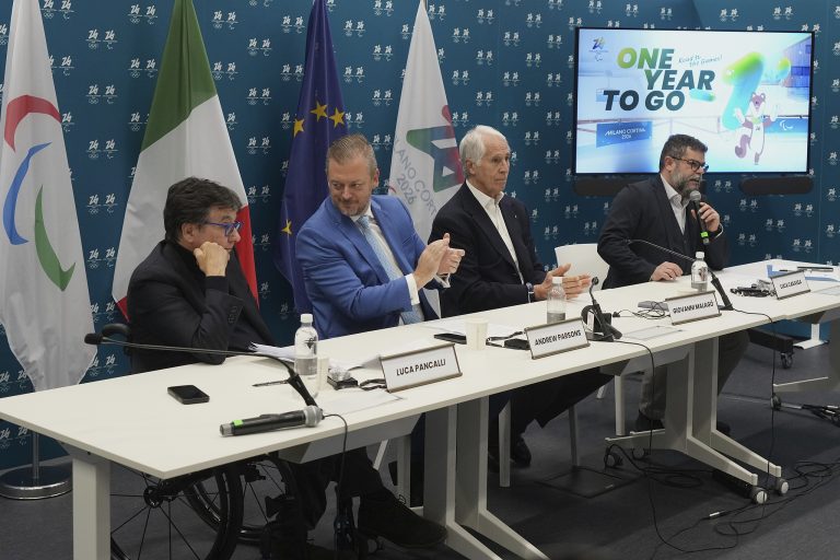 Célébration du compte à rebours d&rsquo;un an organisé pour 2026 Jeux paralympiques d&rsquo;hiver