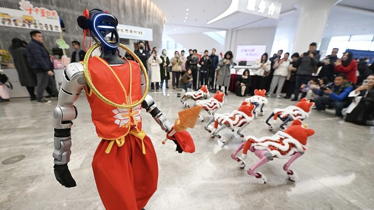 Comment la Chine devrait-elle réagir au package de politique américaine?