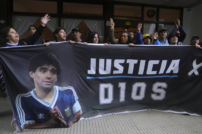 L&rsquo;Argentine commence son procès sur la mort de l&rsquo;icône de football Diego Maradona