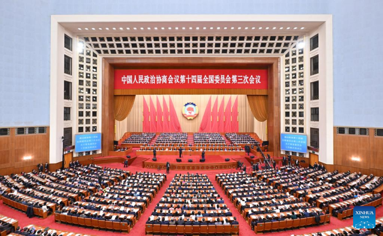 Le Comité national du CPPCC organise une réunion de clôture de la session annuelle
