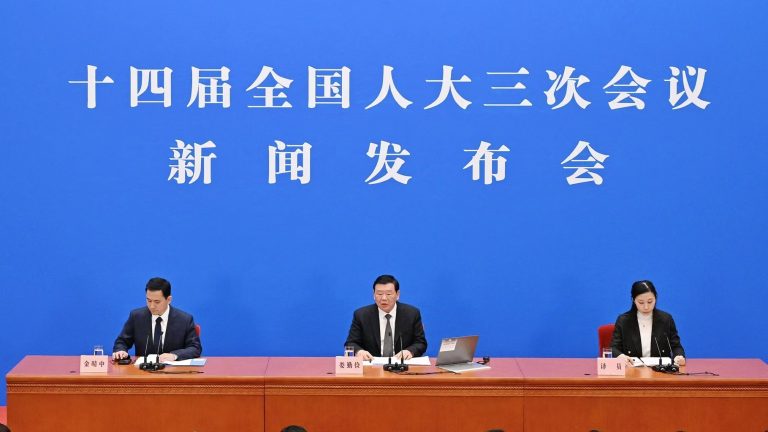 Le porte-parole du NPC exprime sa confiance dans les perspectives économiques de la Chine