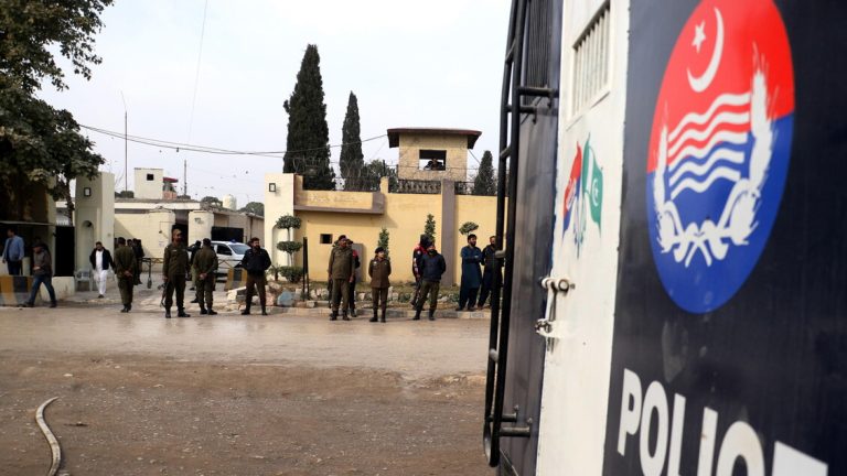 Pakistan, 5 men sentenced to death for ‘online blasphemy’