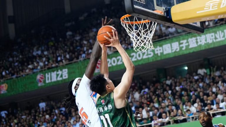 CBA: le Xinjiang bord des Nanjing, les niveaux du zhejiang avec Qingdao en séries éliminatoires