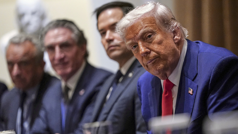 La guerre tarif comme boire du poison pour étancher la soif