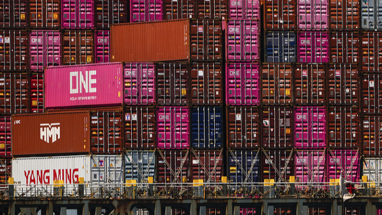 «La mauvaise approche»: UNIDO avertit les tarifs américains risquent la croissance mondiale