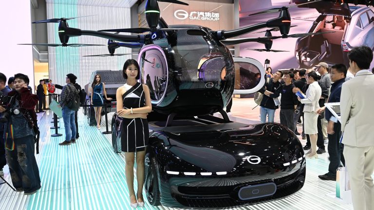 Les constructeurs automobiles mondiaux présentent une technologie de nouvelle génération au Shanghai Auto Show 2025