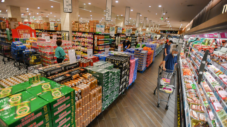 Les géants de la vente au détail chinois interviennent pour soutenir les exportateurs frappés par les tarifs américains