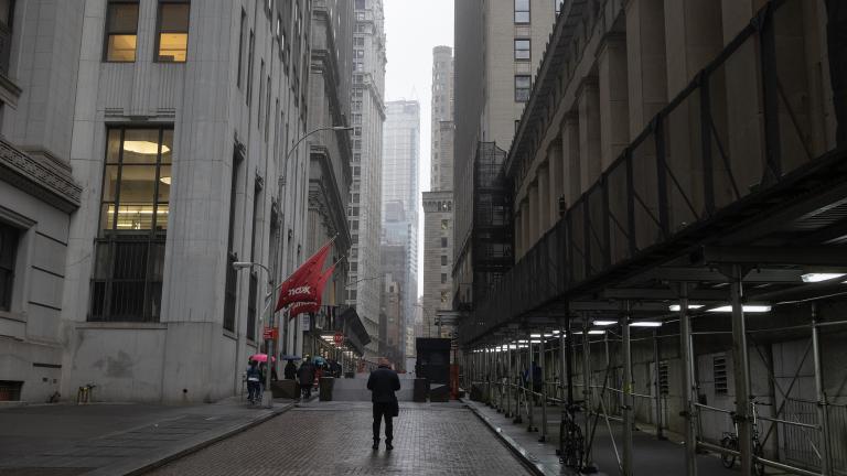 Les politiques tarifaires américaines suscitent la crise de la confiance des entreprises