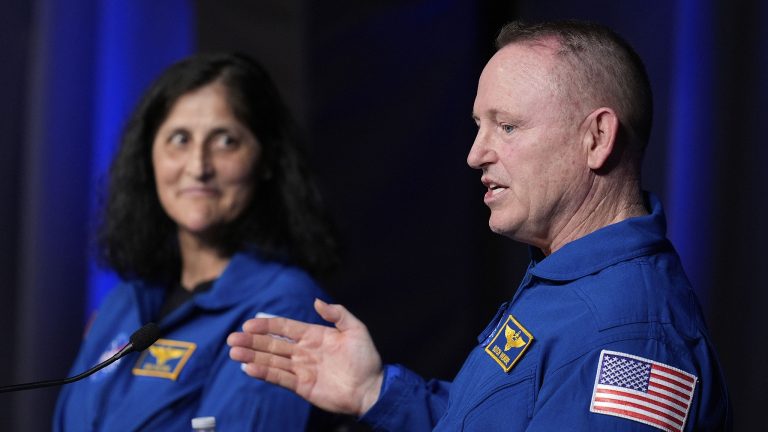 «  Nous possédons tous ceci  »: les astronautes de la NASA parlent de la mission Starliner échouée
