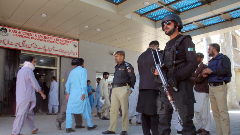 Pakistan, three policemen killed in an attack in Bellucistan