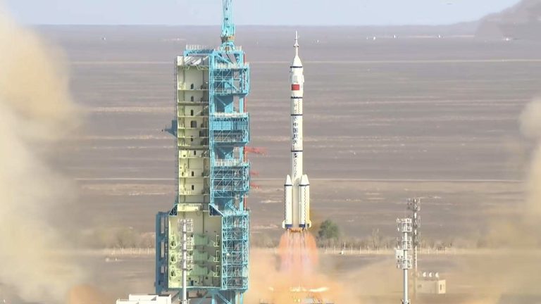 Shenzhou-20: La Chine lance 3 astronautes dans l&rsquo;espace